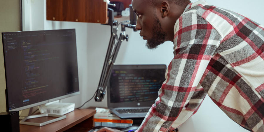 Reliable Cellular Connectivity for Distributed Sites: WE5927-A